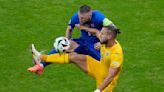 Rumania y Eslovaquia empatan y avanzan a octavos de la Eurocopa