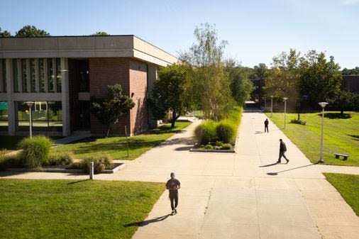 Will making community college free make it better? - The Boston Globe