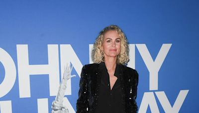 Laeticia Hallyday profite bien de l’Amnesia avec Jul… Donald Glover trouve qu’il n’a pas assez reçu de récompenses…