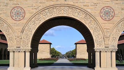 Gaza Protesters Barricade Themselves Inside Stanford President’s Office