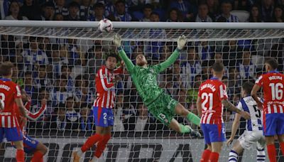 Oblak celebró, con nuevos 'milagros', su histórico hito con el Atlético