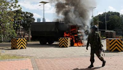 10 protesters dead as police open fire on demonstrators trying to storm Kenya parliament