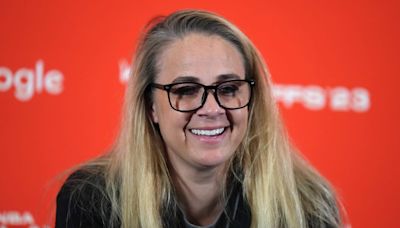 Aces Coach Becky Hammon Sees 'Upside' to WNBA Rookies Kate Martin, Dyaisha Fair