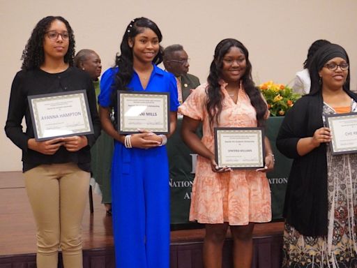 5 Alachua County high school seniors received $1,000 scholarships to attend FAMU