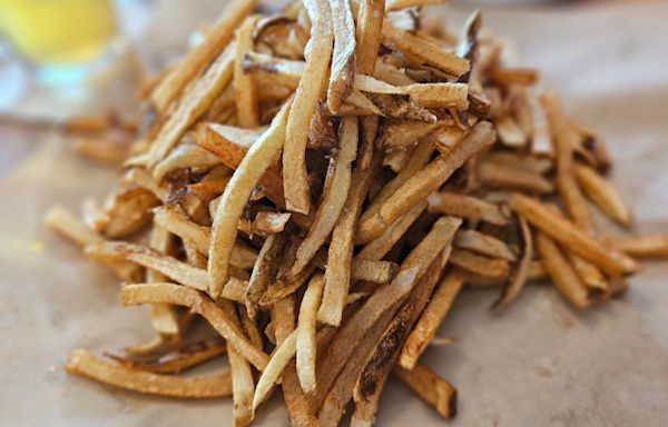 Best restaurant for French fries in Sarasota and Bradenton? Here’s the vote winner!