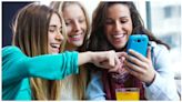 New York to Implement Smartphone Ban in Schools, Allowing Only Basic Phones | EURweb