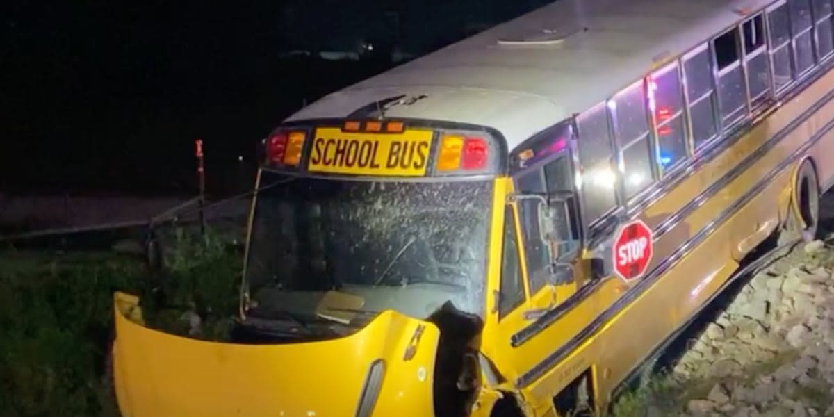 Mount Vernon School District bus crashes south of Joplin; 1 student & 1 coach injured