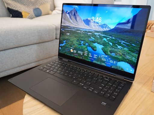 This lightweight laptop has one of the best displays I've seen, and it's seeing a $270 discount on Amazon