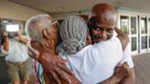 ‘Nunca me rendí’: Juez exonera a hombre del sur de Florida que estuvo en prisión casi 35 años