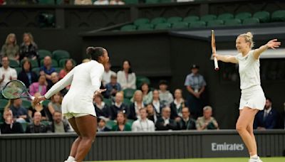 Siniakova and Townsend win women's doubles title at Wimbledon