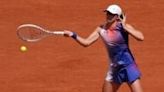 Iga Swiatek took another step towards her fourth French Open title