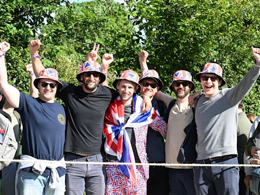 Wimbledon queue: Andy Murray fans line up for days in hope of seeing tennis star's SW19 swansong