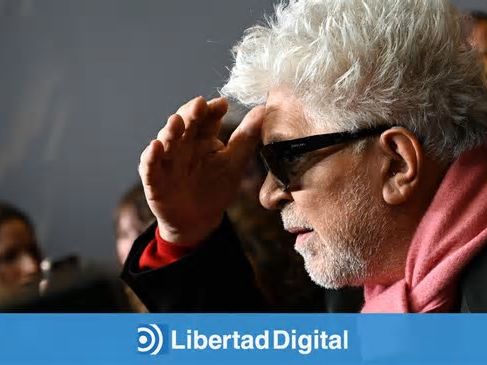 Almodóvar confiesa que se puso "a llorar como un niño" con la carta de Sánchez