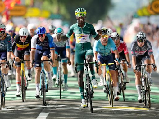 Roglic pierde tiempo tras choque en el Tour de Francia y Girmay vuelve a ganar una etapa