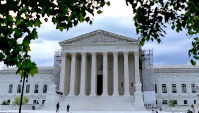 Supreme Court hears arguments on Trump immunity case