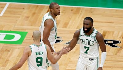 Los Celtics se anotan un taquicárdico primer triunfo en la Final del Este