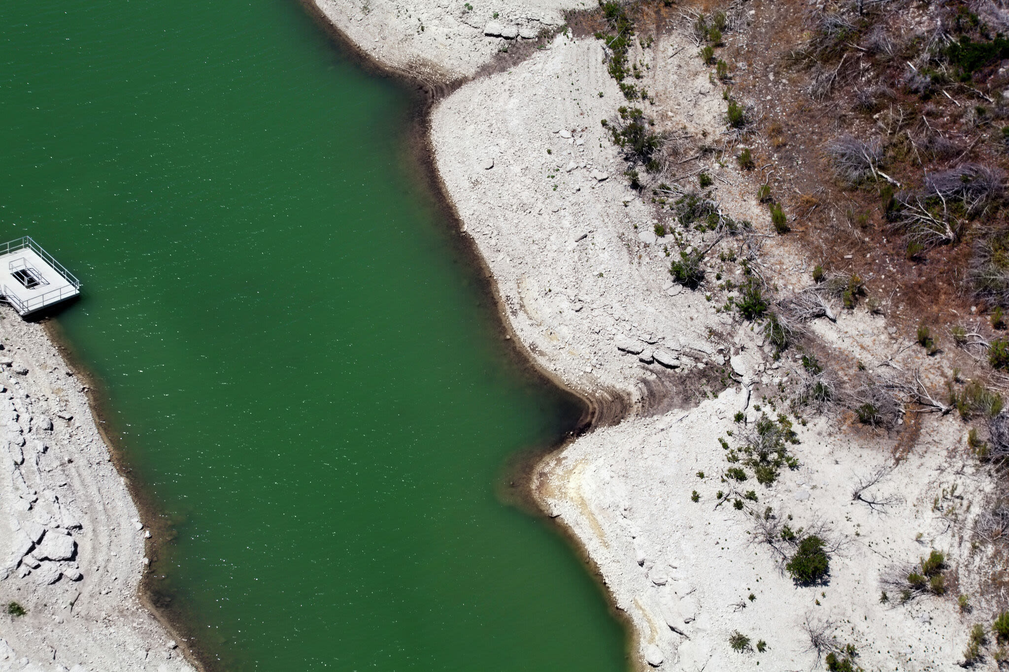 Heavy rain in Hill Country raises water levels on drought-weary lakes