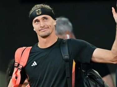 Tokio-Olympiasieger Zverev erreicht souverän Runde zwei