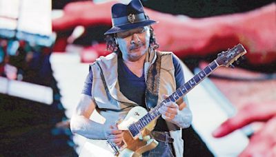 Carlos Santana cumple 77 años