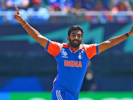 'The most complete fast bowler right now': Former India pacer compares Jasprit Bumrah to Wasim Akram - Times of India