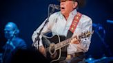 George Strait plays the largest ticketed U.S. concert ever at Kyle Field