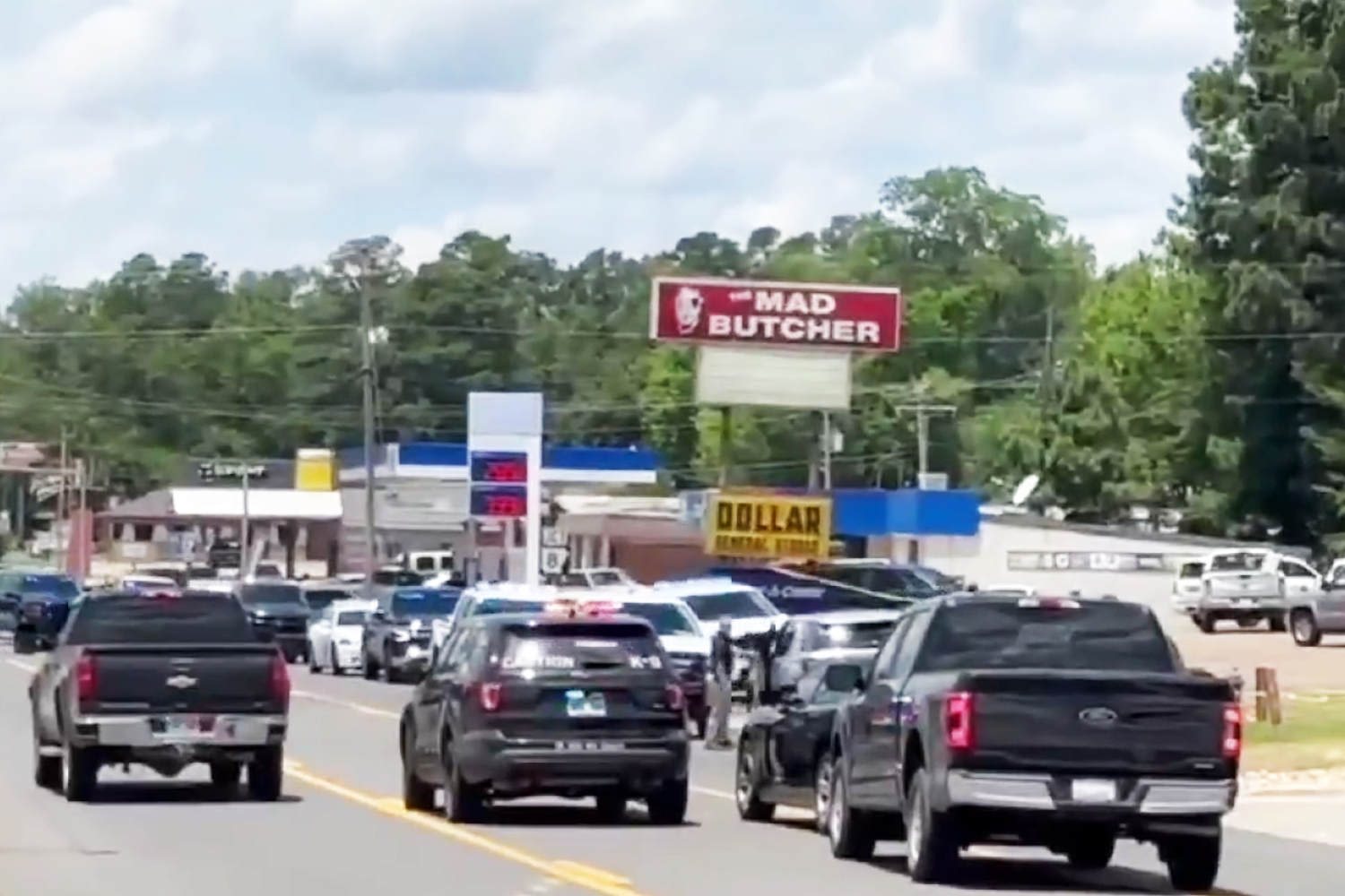 2 dead, multiple wounded in shooting at Mad Butcher grocery store in Arkansas