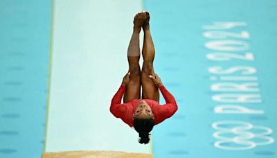 Simone Biles remporte sa 3e médaille d’or aux JO de Paris en gymnastique, au saut de cheval