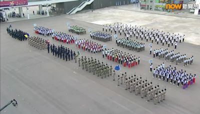 多支紀律部隊步操匯演慶祝國慶 李家超強調要致力推動青年愛國工作