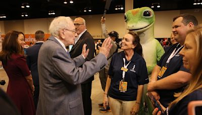 First Berkshire Hathaway annual meeting without Charlie Munger: What to expect from Warren Buffett