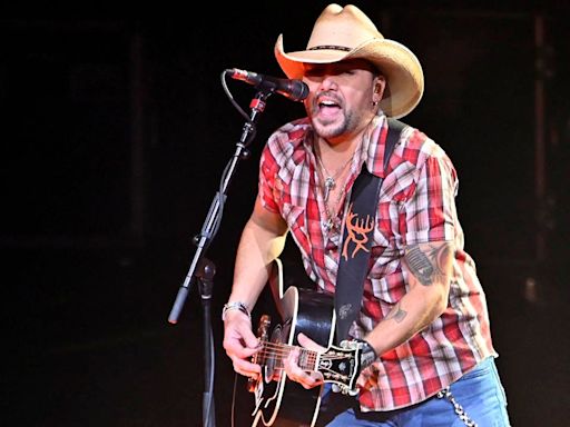 Jason Aldean is ‘proud’ of America even though ‘sometimes it gets a little sideways’