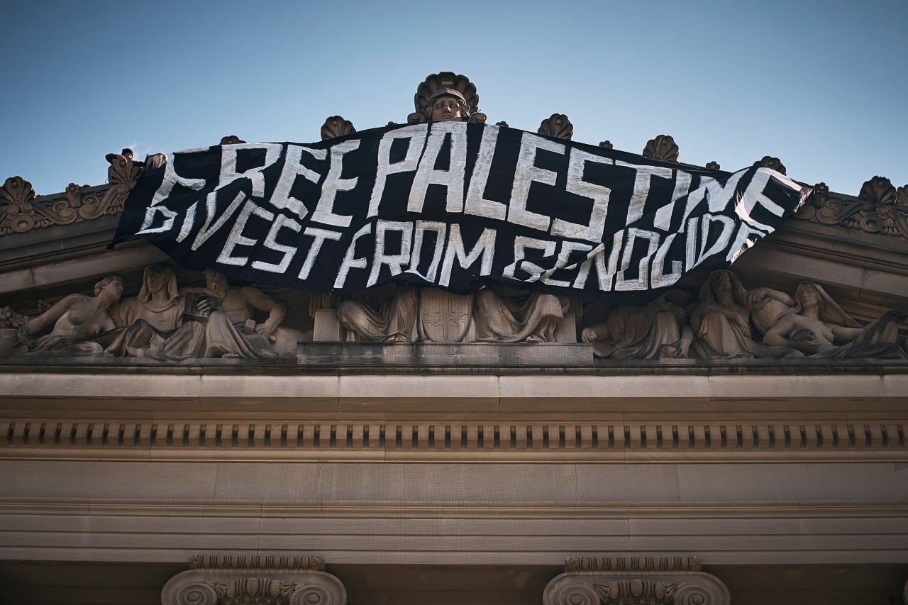 34 in police custody after pro-Palestinian protest at Brooklyn Museum, damage to artwork reported