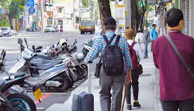 高雄楠梓火車站周邊人行道改善 行人有感