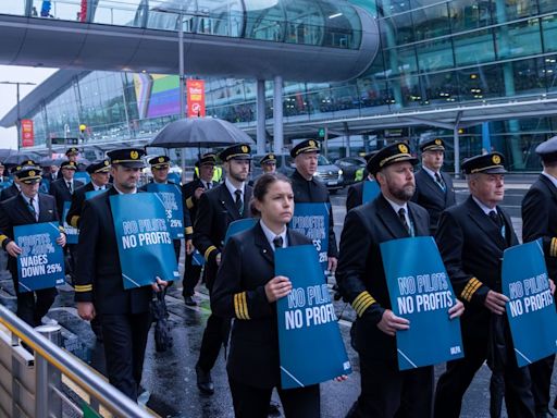 Industrial action by Aer Lingus pilots could clear the way for pay claims by other trade unions