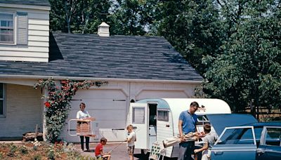 Vintage photos show what cross-country road trips looked like in the 1960s