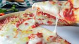 La pintoresca y poco conocida pizzería porteña que tenés que probar: tiene una fainá exquisita y sigue una tradición familiar