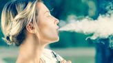 Vapear después de dejar de fumar mantiene alto el riesgo de cáncer de pulmón