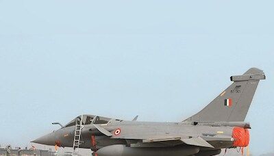 Ahead of NSA visit, France submits final price for 26 Rafale Marine deal