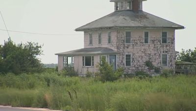 Iconic ‘Pink House' in Newbury at risk of demolition