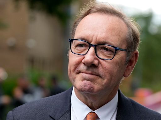 Kevin Spacey confiesa que se ha quedado sin dinero y admite que “sobrepaso los límites” - El Diario NY