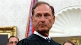 ¿Violó el juez de la Corte Suprema Samuel Alito el código de ética con sus 'banderas trumpistas'?