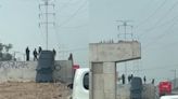 Automovilista en Tijuana “estrena” rampa cayendo desde el borde de construcción inconclusa