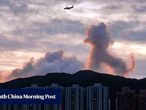 Hongkongers told to keep cool amid heat as dog-shaped cloud delights internet