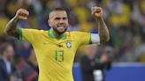 Dani Alves encuentra nuevamente equipo tras salir de prisión