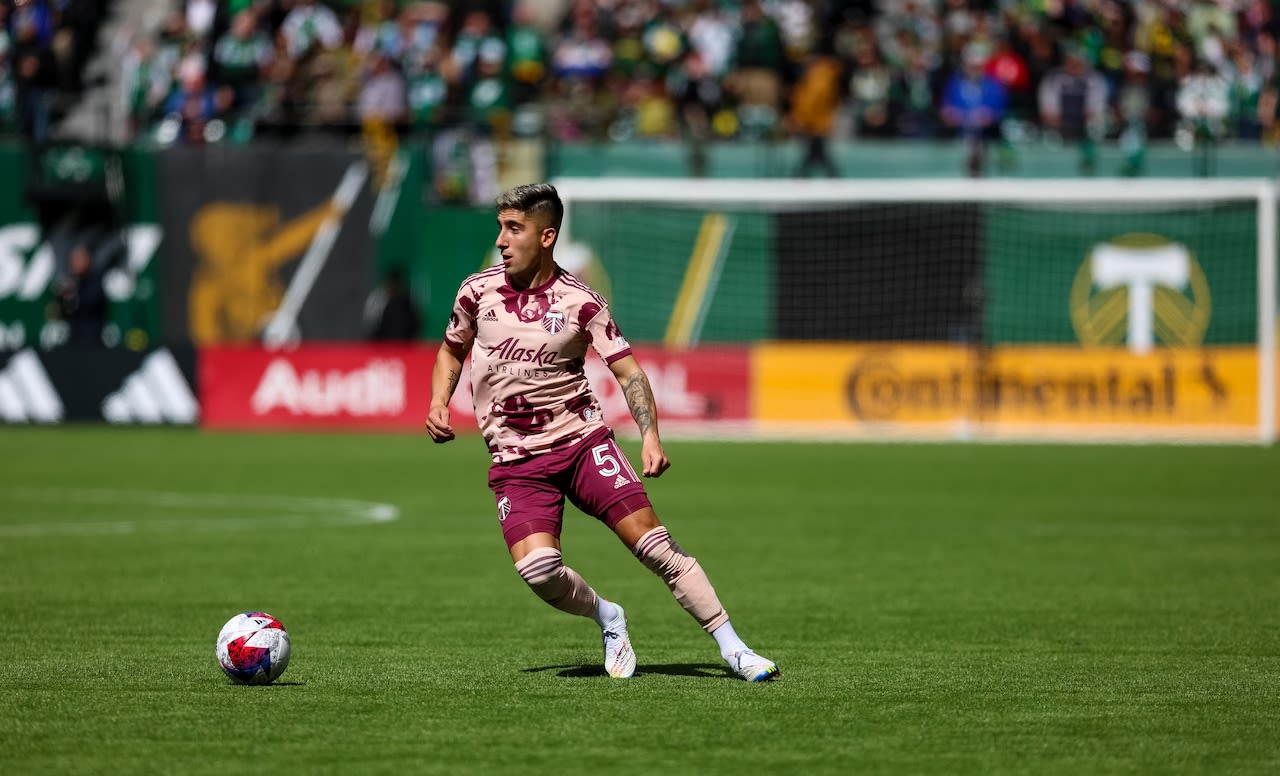 Amid defensive skid, Timbers coach Phil Neville looks to Claudio Bravo for potential turnaround