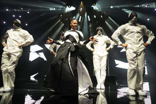 Janet Jackson shows versatility, joy at TD Garden - The Boston Globe