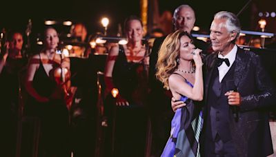 Shania Twain, Andrea Bocelli perform moving rendition of 'From This Moment On'