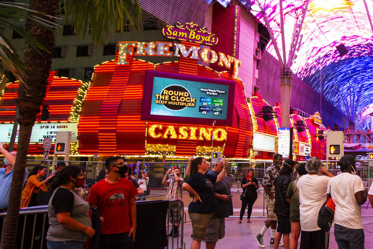 How are locals casinos doing? Analysts watch Station, Boyd for signs