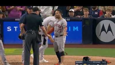 MLB》Jose Altuve在場上脫鞋襪想要證明 卻被驅逐出場