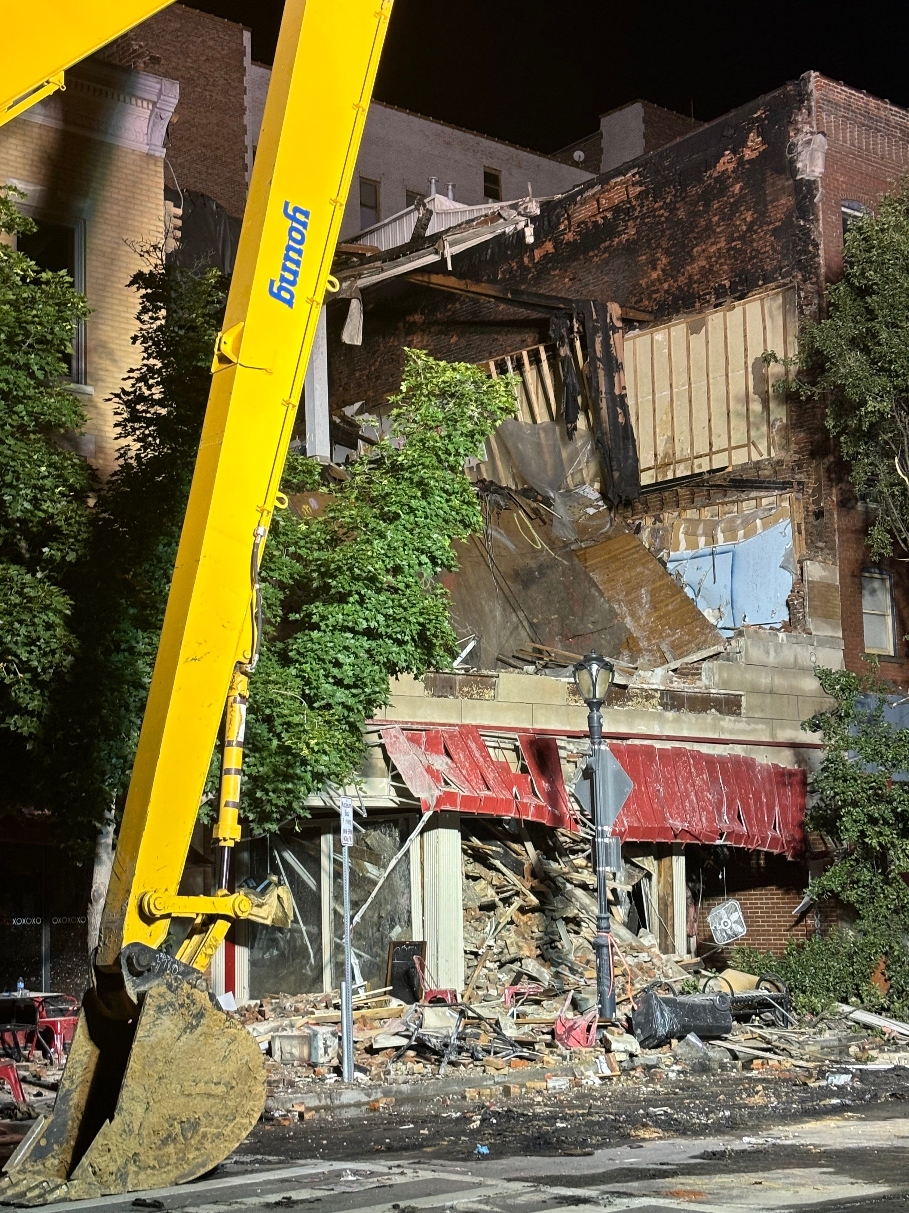 'A sad day for downtown Springfield': Building damaged by fire will come down