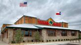 New Texas Roadhouse restaurant to open at this west Tarrant County shopping center